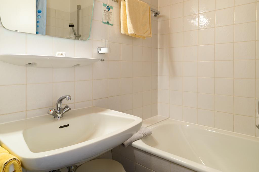 Hotel Schwarzwaldschaefer Enzklösterle エクステリア 写真