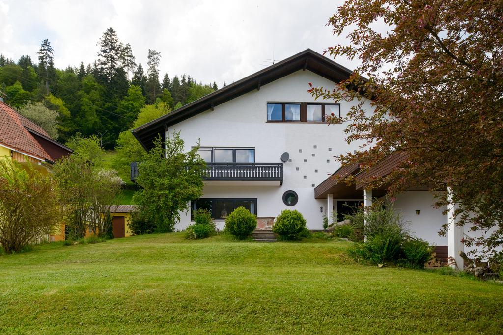 Hotel Schwarzwaldschaefer Enzklösterle エクステリア 写真